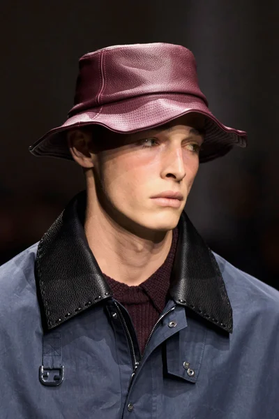 Look 34